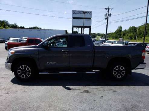 2014 TOYOTA TUNDRA--SR5--4WD--DOUBLE CAB--121K MILES--GRAY for sale in Lenoir, TN
