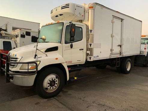 2007 HINO 18 FOOT REFRIGERATED -REEFER VAN - cars & trucks - by... for sale in Massapequa Park, NY