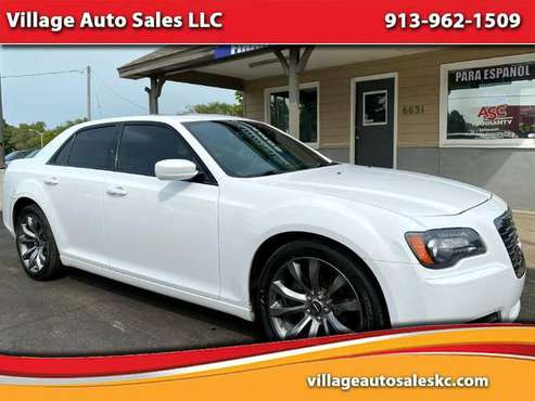 2014 CHRYSLER 300 4dr Sdn 300S - cars & trucks - by dealer - vehicle... for sale in Shawnee, MO