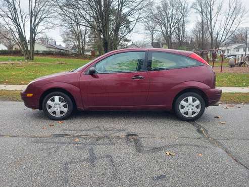 2007 Ford focus 5 speed manual - cars & trucks - by owner - vehicle... for sale in South Bend, IN