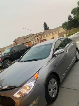 2012 Hyundai Sonata - cars & trucks - by owner - vehicle automotive... for sale in Los Banos, CA
