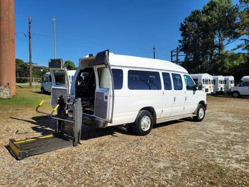 FORD E350 WHEELCHAIR VAN LOW MILES 1OWNER FREE SHIP WARRANTY... for sale in Jonesboro, OH