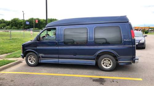 2001 Chevrolet Express Travel Van for sale in Sulphur Springs, TX