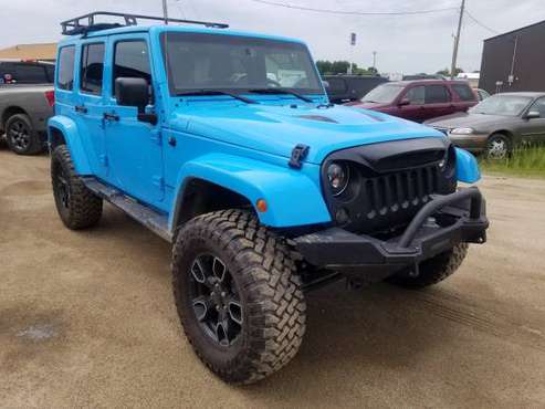 Jeep wrangler Sahara unlimited lifted loaded for sale in Ottertail, ND