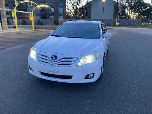 2011 Toyota Camry XLE for sale in Mount Prospect, IL