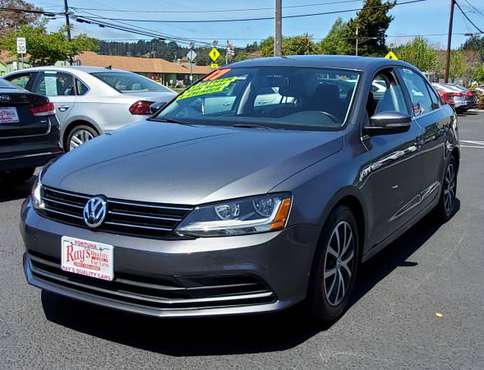 TAKE A LOOK AT OUR NEWEST ARRIVAL: 2017 Volkswagen Jetta 1 4T SE for sale in Fortuna, CA