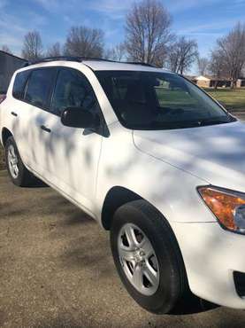 Toyota Rav 4 2012 - cars & trucks - by owner - vehicle automotive sale for sale in Roodhouse, IL