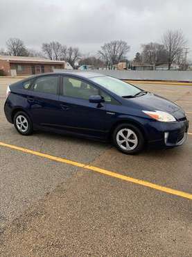 2012 Toyota Prius - cars & trucks - by owner - vehicle automotive sale for sale in Neenah, WI