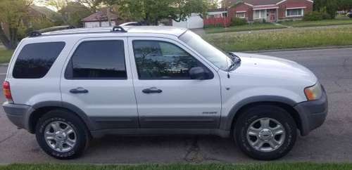 Dependable solid clean Ford Escape 4X4 SUV Runs and drives Great! for sale in Detroit, MI