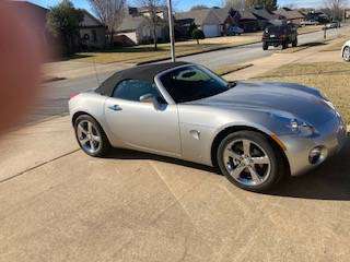 2007 Pontiac Solstice Convertible - cars & trucks - by owner -... for sale in Springdale, AR