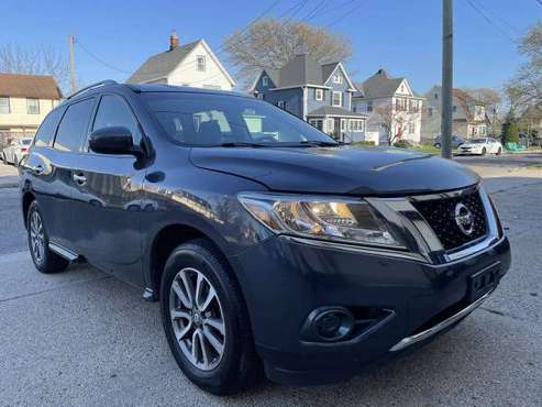 2013 Nissan Pathfinder Sv AWD Gray 82K Miles Clean Title Paid Off for sale in Baldwin, NY
