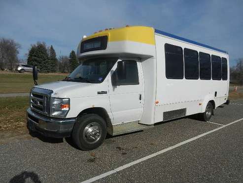 20 Passenger -- 2013 Ford Shuttle Bus w/Lift - cars & trucks - by... for sale in hutchinson, MN. 55350, MN