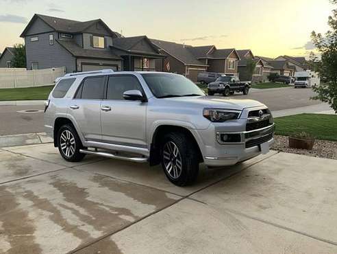 Like New. 4x4 Toyota 4Runner 2014 for sale in Los Angeles, OR