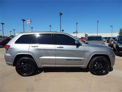 2019 JEEP GRAND CHEROKEE 4WD- ONLY 1200 MILES!! STILL LIKE NEW! for sale in Norman, KS