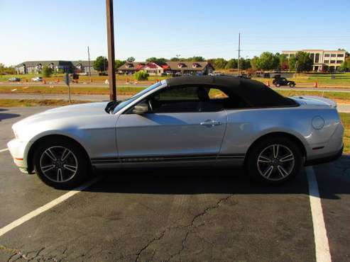 2010 Ford Mustang Premium V6 Convertible Auto*autoworldil.com*MUST... for sale in Carbondale, IL