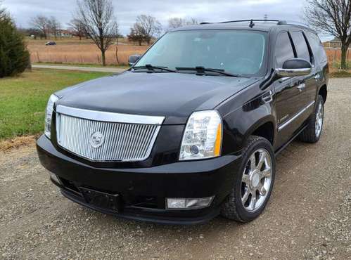 2008 Cadillac Escalade - cars & trucks - by owner - vehicle... for sale in Oskaloosa, KS