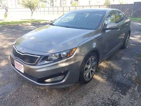 2013 Kia Optima SX / CLEAN TITLE - FULLY LOADED ! CAMERA / NAVIGATION for sale in Houston, TX