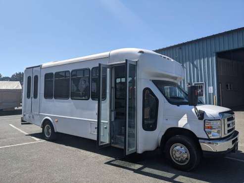 2012 Ford E-450 Starcraft Shuttle Bus for sale in Arcata, CA