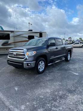 2017 Toyota Tundra crew max - cars & trucks - by dealer - vehicle... for sale in Fort Myers, FL