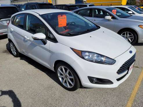 2015 Ford Fiesta SE - Guaranteed Approval-Drive Away Today! - cars & for sale in Oregon, OH