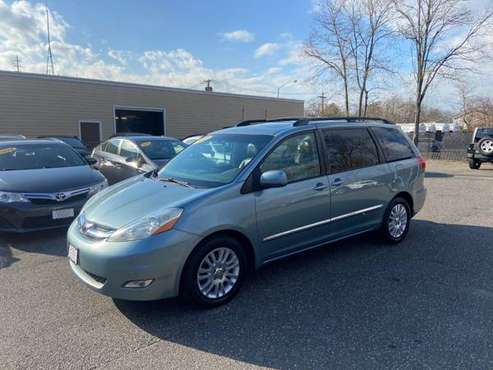 2008 Toyota Sienna 5dr 7-Pass Van XLE Ltd FWD - cars & trucks - by... for sale in Lindenhurst, NY