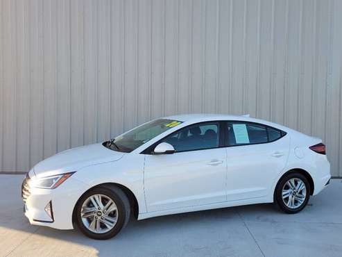 2020 Hyundai Elantra SEL - well maintained - keyless entry - cars & for sale in Silvis, IA
