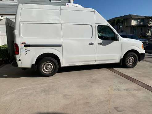 Reefer van with lift gate almost new for sale in Kapolei, HI