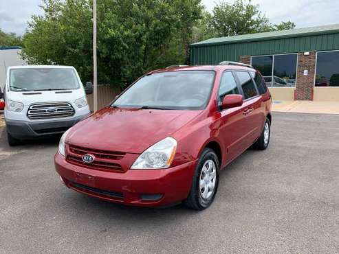 2009 KIA SEDONA WITH ONLY 87K MILES, CLEAN CARFAX - cars & trucks -... for sale in MOORE, OK