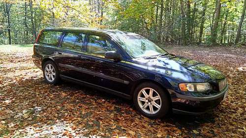 Volvo 2003 V70 Turbo - cars & trucks - by owner - vehicle automotive... for sale in Leesburg, District Of Columbia
