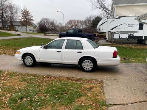 2011 Crown Vic Police Interceptor - cars & trucks - by owner -... for sale in Kansas City, MO