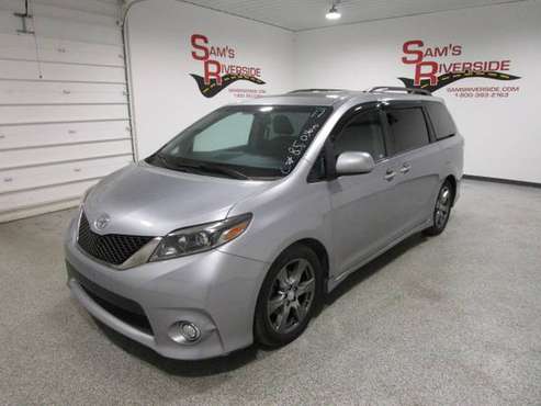 2017 TOYOTA SIENNA SE PREMIUM - cars & trucks - by dealer - vehicle... for sale in Des Moines, IA