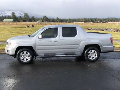 2011 HONDA RIDGELINE RTS CREW CAB 4WD/ LOW MILES - cars & trucks -... for sale in Sisters, OR