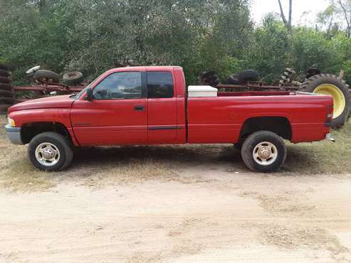 2000 model Dodge Ram 2500 diesel four by four extended cab for sale in Pinckard, AL