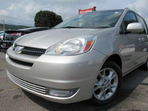 2005 TOYOTA SIENNA XLE LOADED-LEATHER-ALLOY WHEELS-NICE VAN for sale in Johnson City, NY