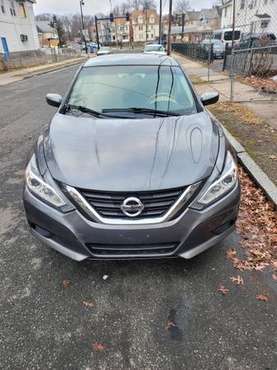 2016 nissan Altima 119k great condition for sale in Hartford, CT