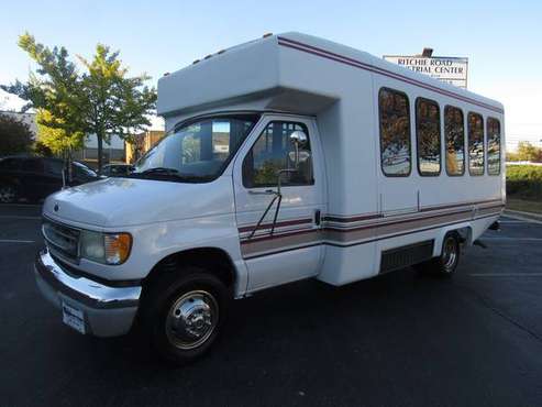 REAL NICE 2002 Ford E350 20 Pass Bus for sale in Capitol Heights, District Of Columbia