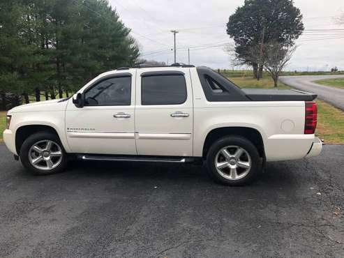 CHEVROLET AVALANCHE LTZ - cars & trucks - by owner - vehicle... for sale in Columbia, KY