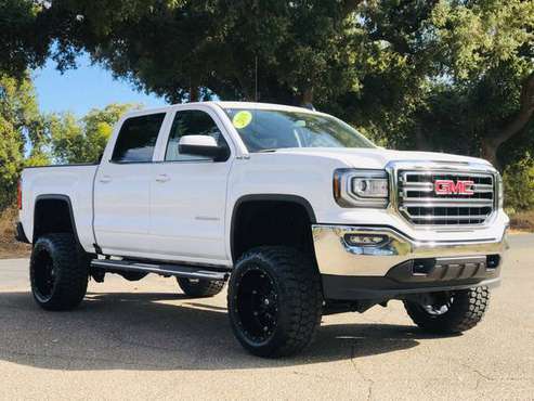 2018 GMC SIERRA 1500 CREW CAB * LIFTED * 4X4 * LOW MILES * B@D @SS !! for sale in Modesto, CA