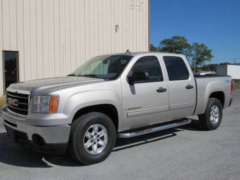 ** 2009 GMC SIERRA PICKUP * 4X4 * CREW CAB * LEATHER SEATS ** for sale in Fort Oglethorpe, TN