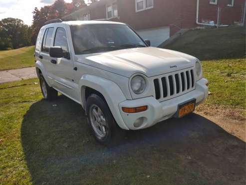 02 Jeep liberty 4wd with sunroof - cars & trucks - by dealer -... for sale in Vails Gate, NY