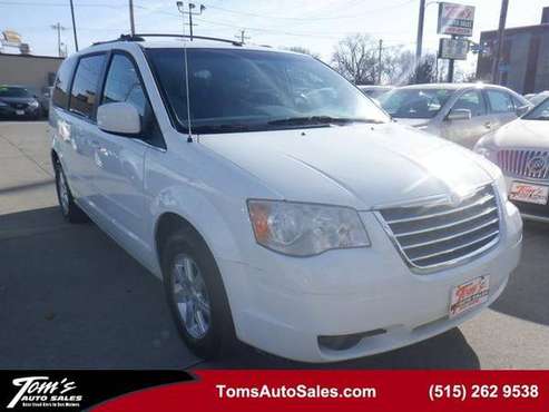 2008 Chrysler Town & Country Touring - cars & trucks - by dealer -... for sale in Des Moines, IA