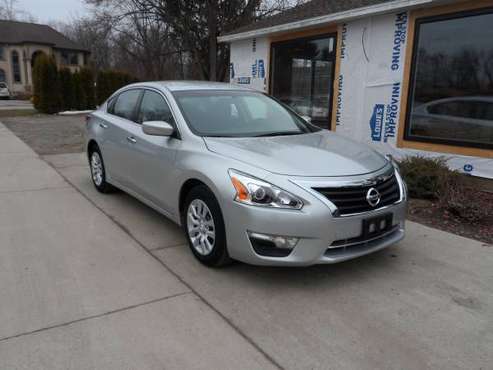 2015 Nissan Altima S - Only 22,000 Miles - for sale in western mass, MA