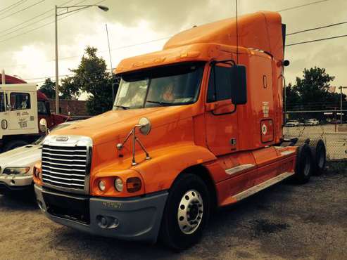 2007 FREIGHTLINER - cars & trucks - by owner - vehicle automotive sale for sale in Mc Cook, IL