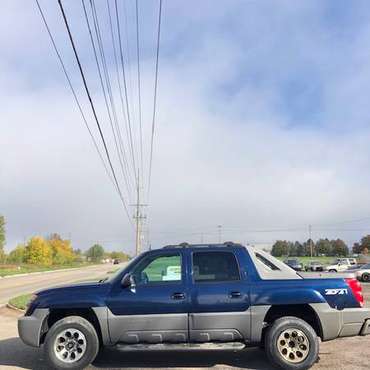 2002 CHEVROLET AVALANCHE Z71, 4X4, QUAD CAB, AUTO, 8CYL, RUNS GREAT... for sale in Howell, MI