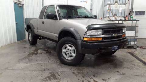 1999 CHEVY S-10 ZR2 WIDE STANCE 4X4 - CLEAN, COOL TRUCK -SEE PICS -... for sale in GLADSTONE, WI