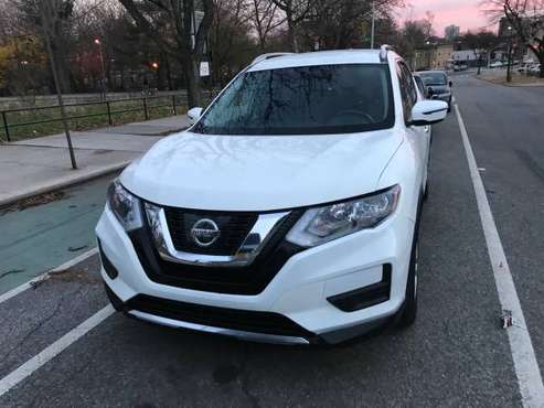 NISSAN ROGUE SV.AWD 2017 - cars & trucks - by owner - vehicle... for sale in Corona, NY
