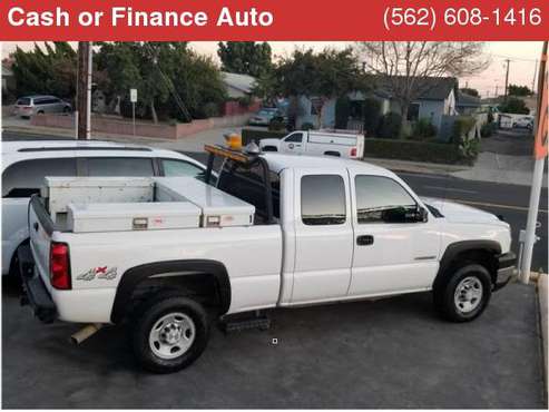 2006 Chevrolet Silverado 2500HD Ext Cab 143.5" WB 4WD Work Truck for sale in Bellflower, CA