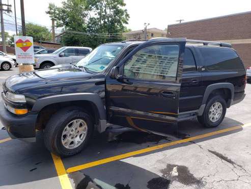 2004 Chevy Suburban Z71 - cars & trucks - by owner - vehicle... for sale in Round Lake, IL