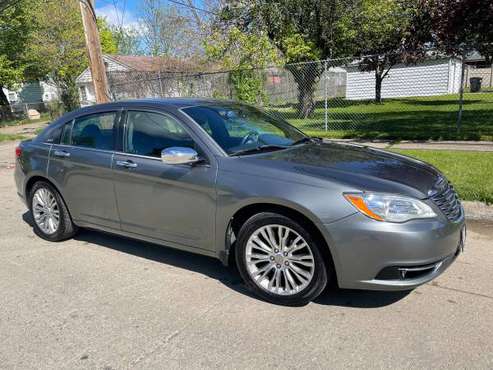 2014 Chrysler 200 LOW Miles - - by dealer - vehicle for sale in Dearborn, MI