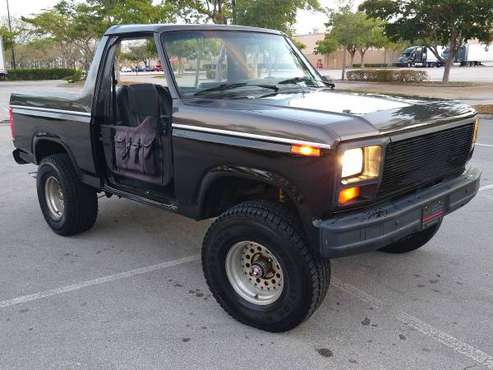 1984 Ford bronco amazing condition for sale in Lake Worth, FL
